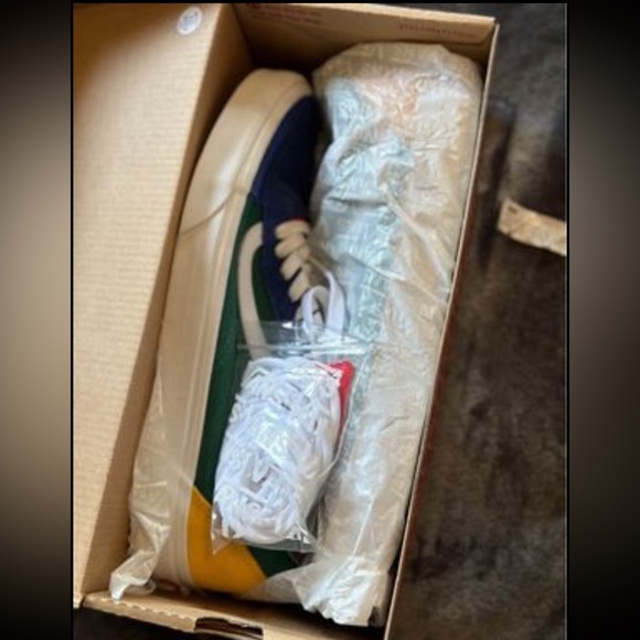 10.5 Women’s/9.0 Men’s Vanz - Picture 5 of 6